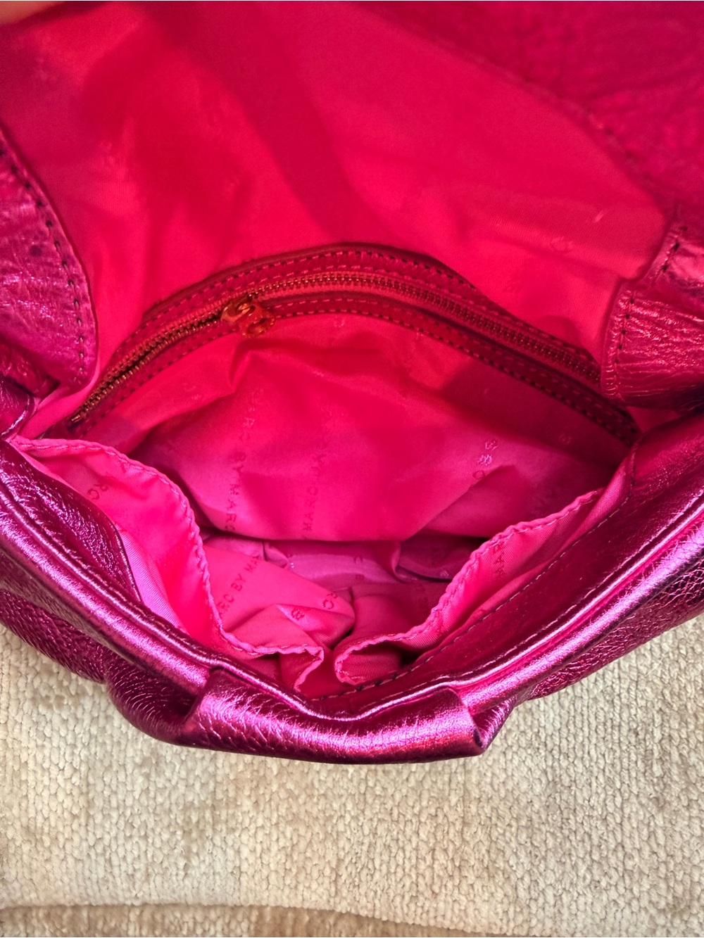 Y2K Marc by Marc Jacobs Metallic Classic Q Natasha Leather Crossbody - Picture 4 of 9